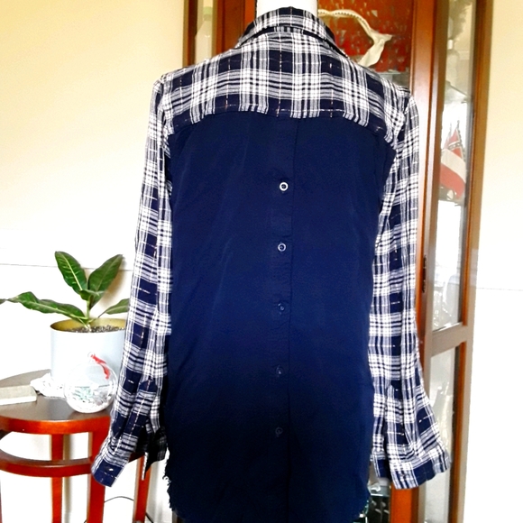 Shirt - Picture 1 of 2